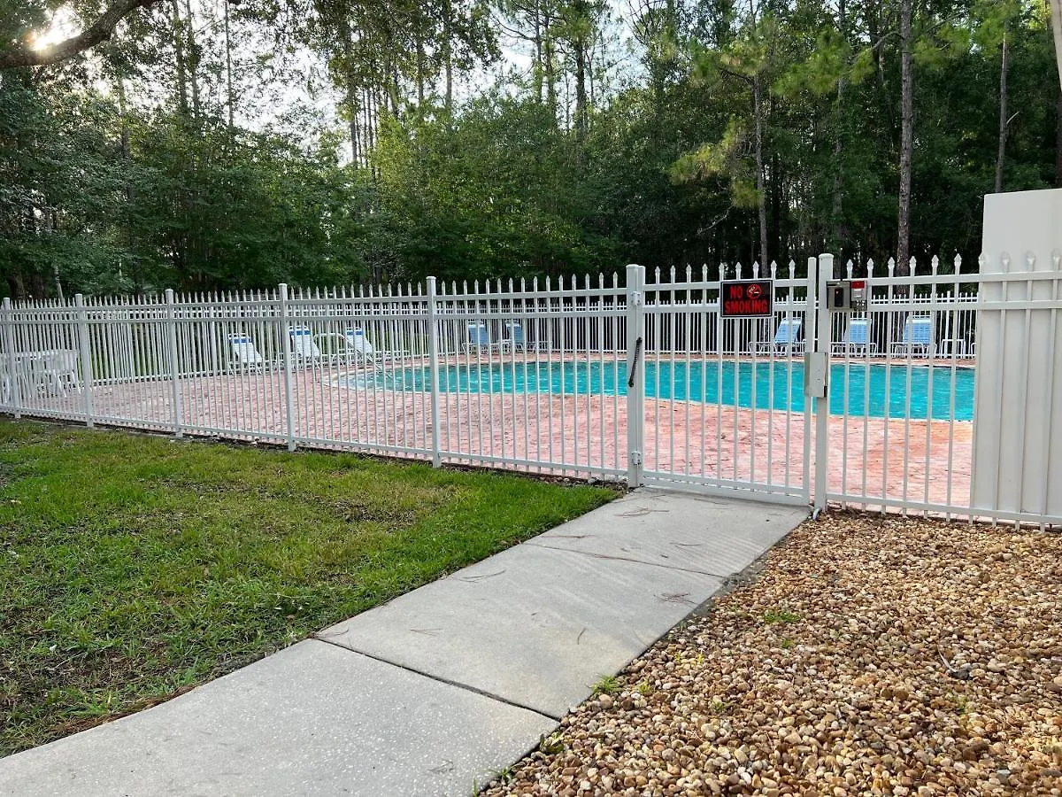 Ferienhaus Upscale Long Stay -King Bed - Pool - Wifi - Tampa Palms - Moffitt - Gated - Pets Ok - In New Tampa By Hunters Green - Live Oak - Cory Lake Isles Area -1